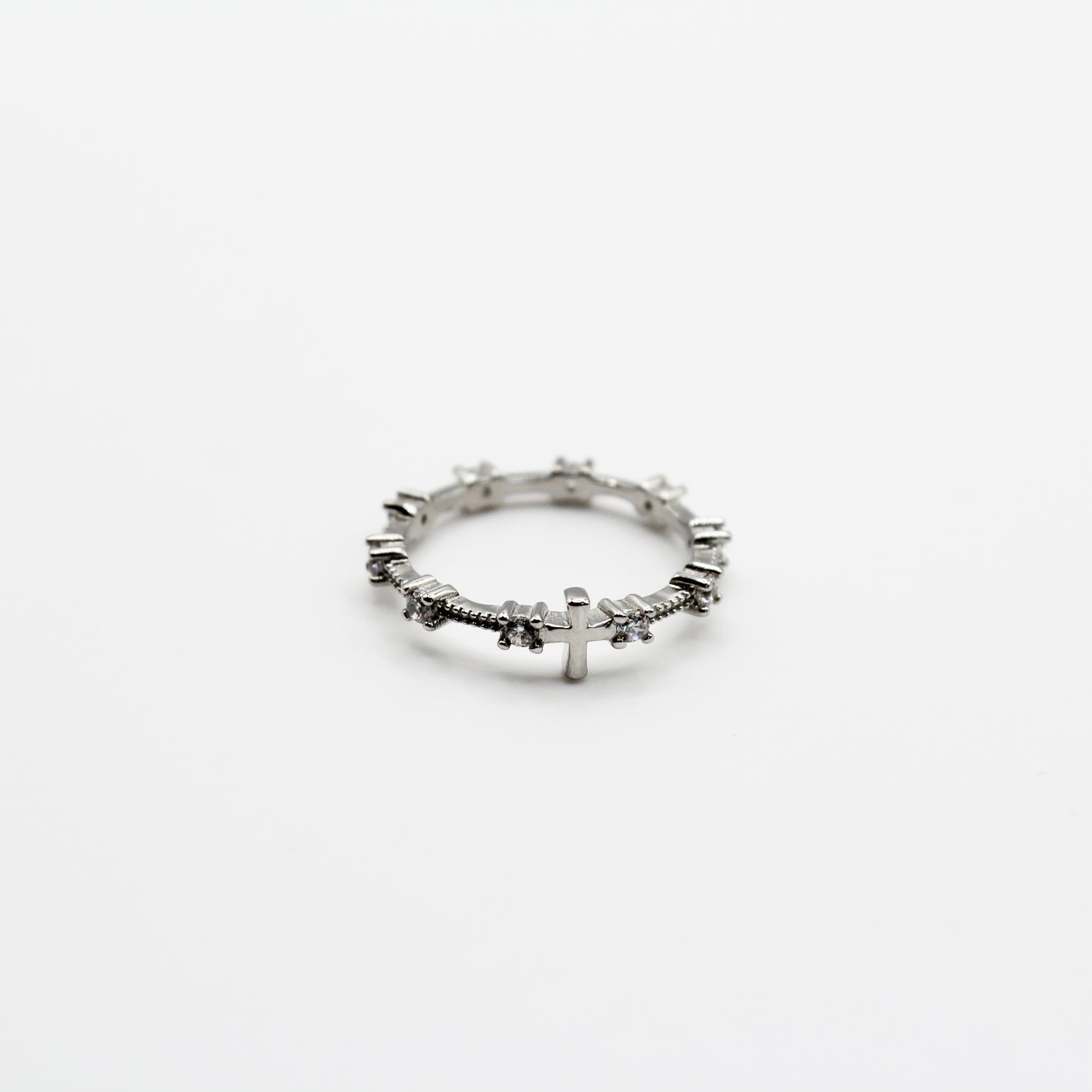 Bague croix avec zirconium