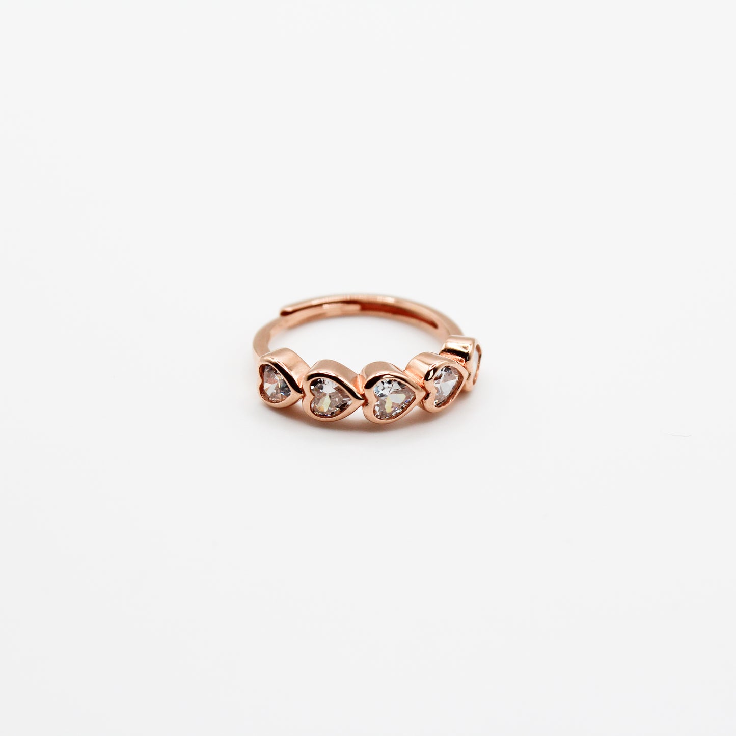 Bague rangée de coeur