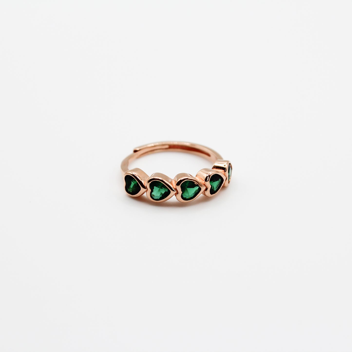 Bague rangée de coeur