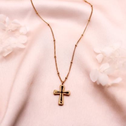 Collier pendentif croix