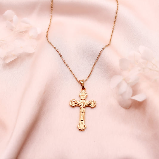 Collier pendentif croix crucifix